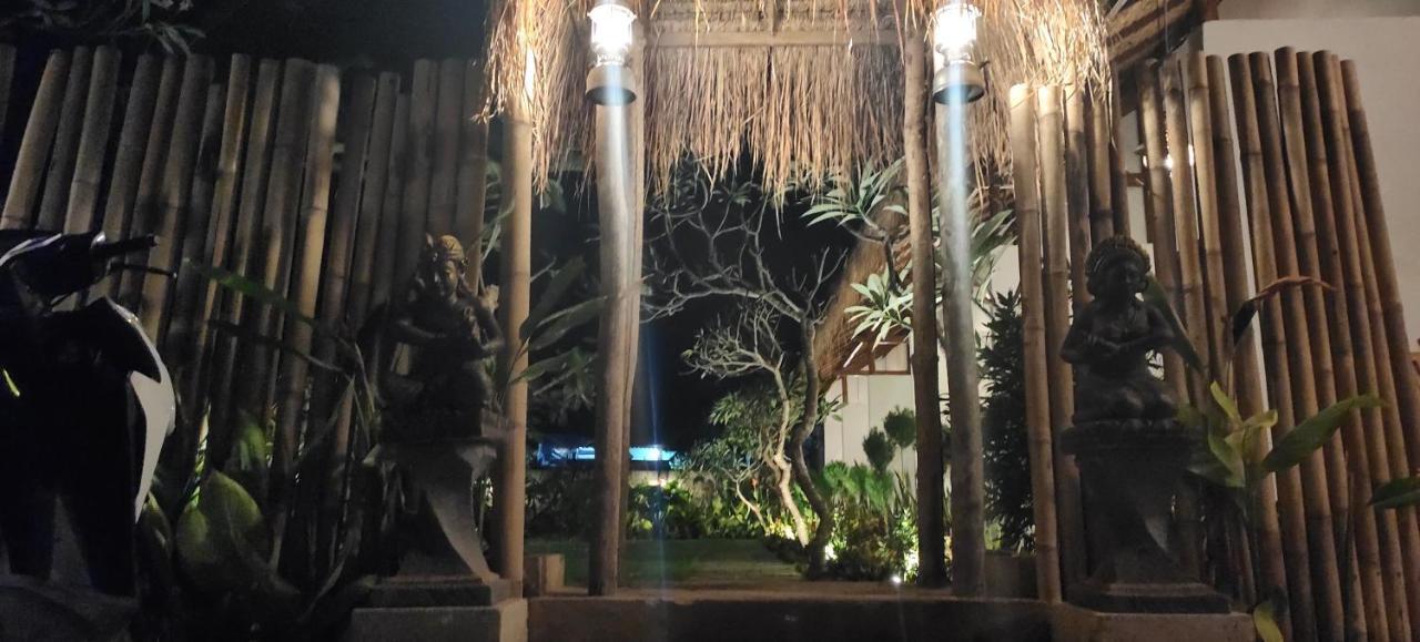 The Poetri Oka Hotel Batununggul Buitenkant foto