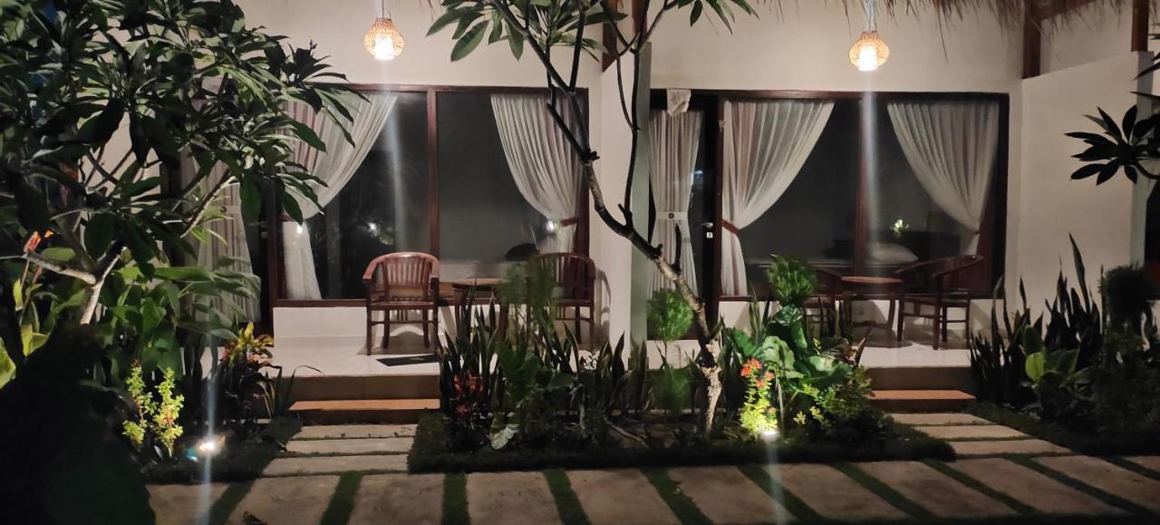 The Poetri Oka Hotel Batununggul Buitenkant foto
