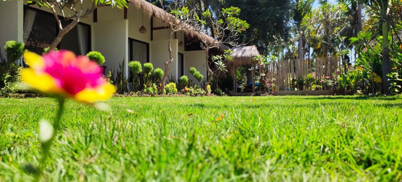 The Poetri Oka Hotel Batununggul Buitenkant foto