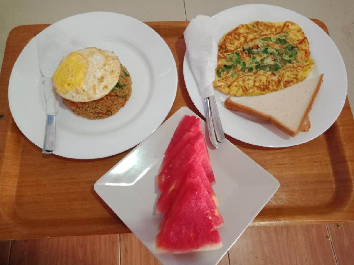 The Poetri Oka Hotel Batununggul Buitenkant foto