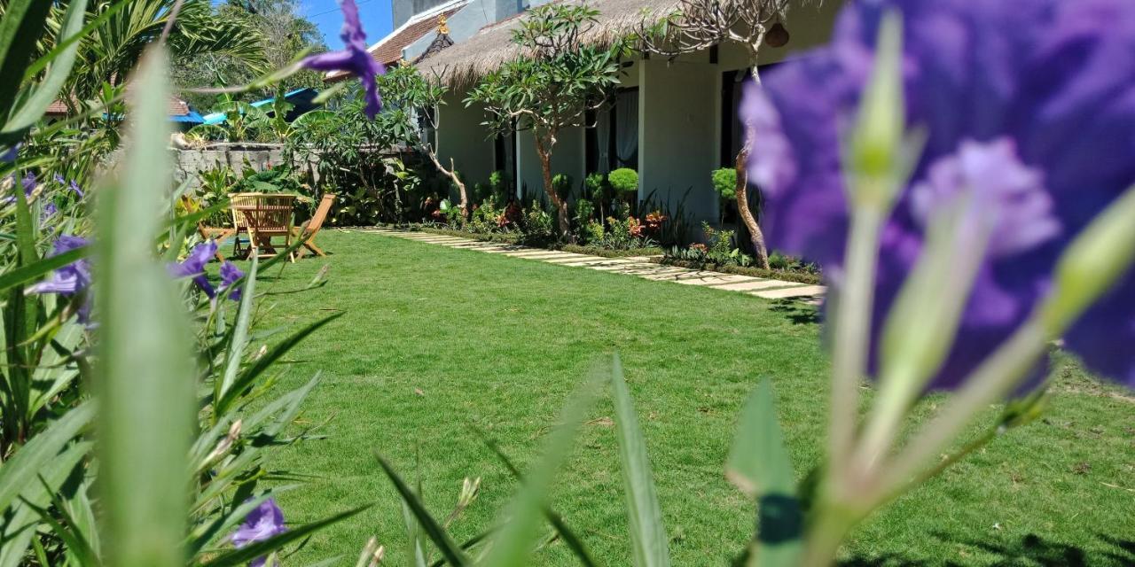 The Poetri Oka Hotel Batununggul Buitenkant foto